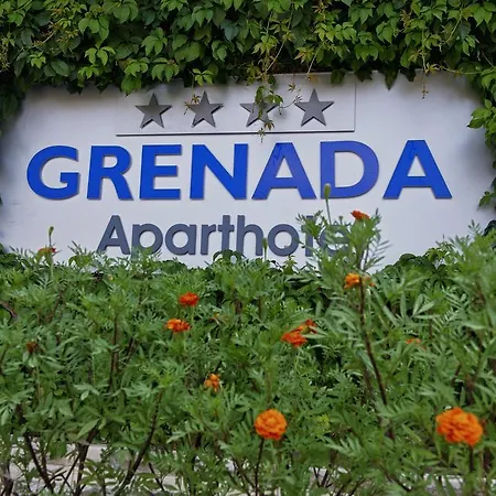 In Grenada דירה *